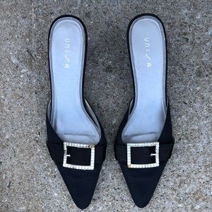 🍑🍑🍑 VINTAGE BLACK KITTEN HEELS
